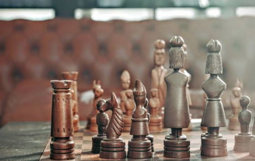 三、快速工業化背景下的服務業滯后與企業營銷策劃的轉型挑戰